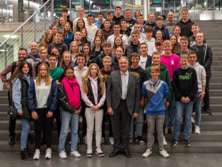 Schulen aus Schussenried und Ertingen/Herbertingen in Berlin – Josef ...